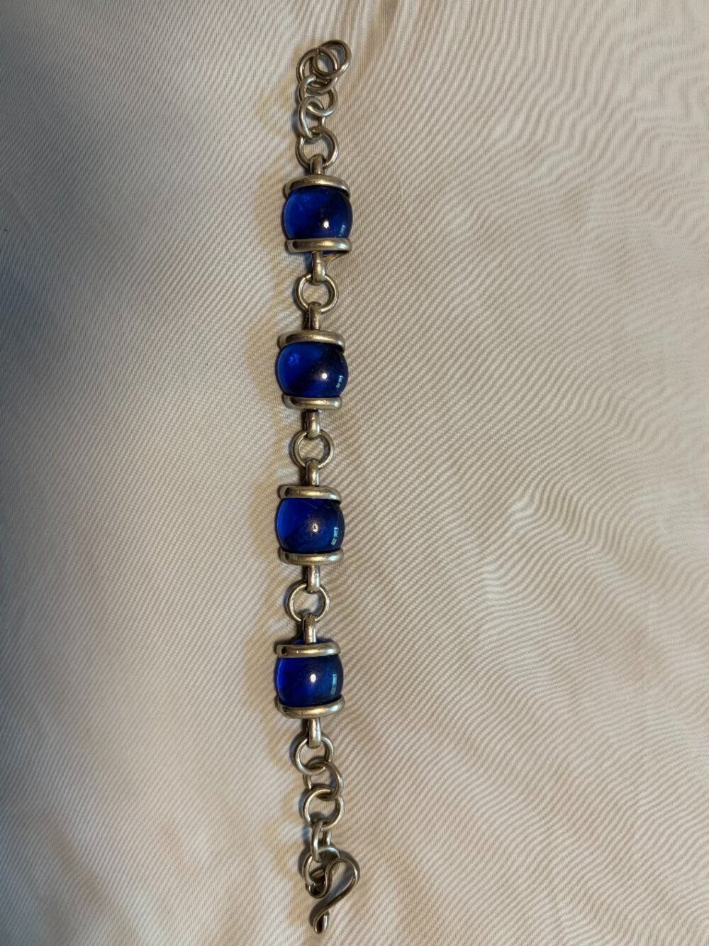 Chunky blue glass bracelet